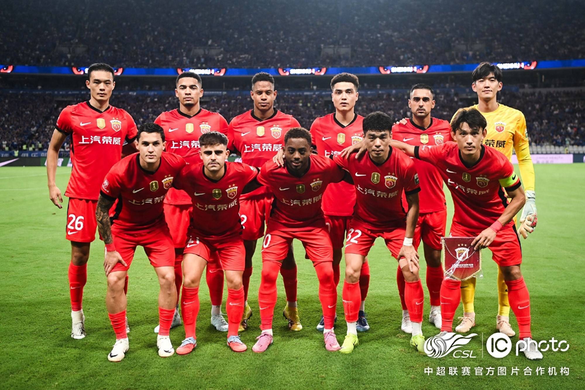 综合娱乐-关于赛后上海海港调整名单以备欧冠；豪取连胜环节打磨；底气十足；球探报告显示潜力的信息